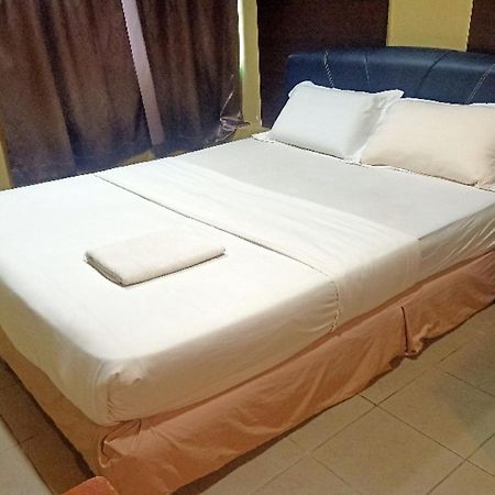 Oyo 90411 Perdana Hotel Labuan Eksteriør bilde