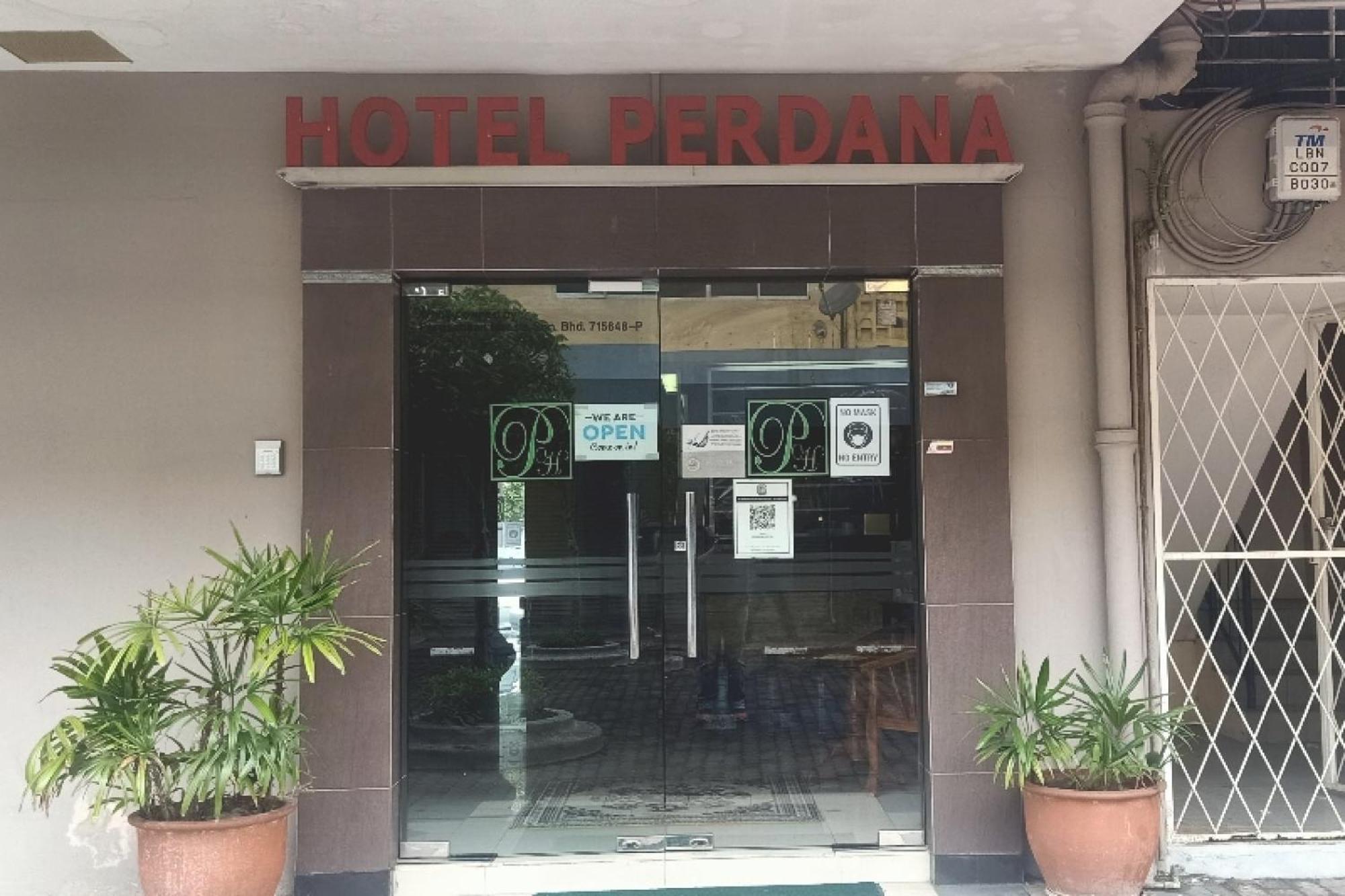 Oyo 90411 Perdana Hotel Labuan Eksteriør bilde
