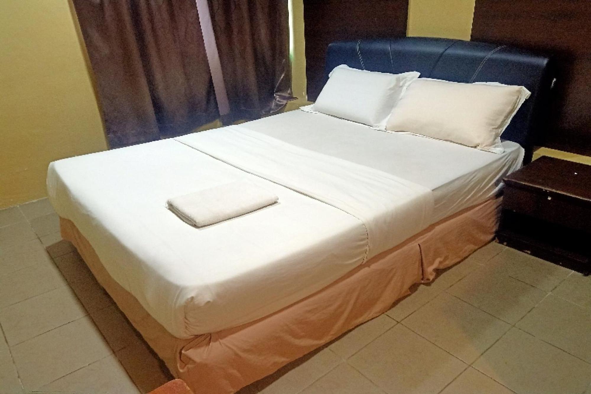 Oyo 90411 Perdana Hotel Labuan Eksteriør bilde