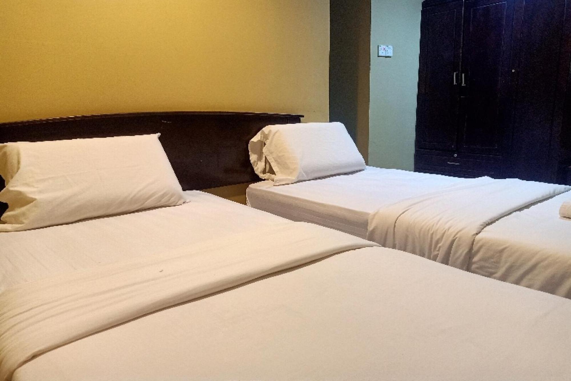 Oyo 90411 Perdana Hotel Labuan Eksteriør bilde