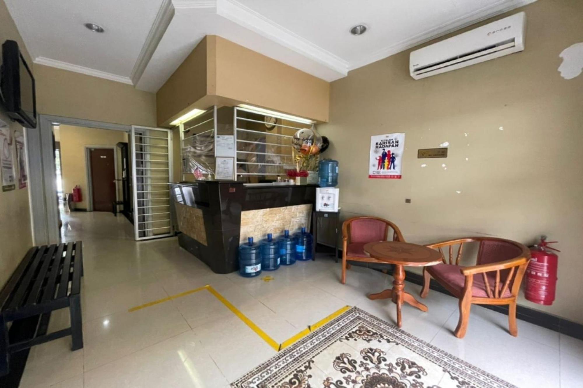 Oyo 90411 Perdana Hotel Labuan Eksteriør bilde